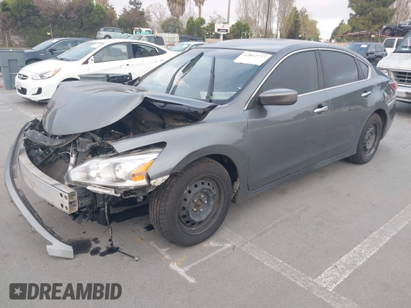 2014 Nissan Altima 2.5 S with VIN 1N4AL3AP5EN332279, listed as a IAAI auction lot 42022777 with 187,344 mi miles. Bid and sale history available at carsss.com. Image 2.