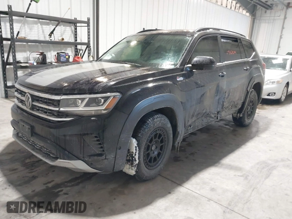 2021 Volkswagen Atlas 3.6L V6 SE w/Technology with VIN 1V2KR2CA7MC540494, listed as a IAAI auction lot 41562095 with 105,795 mi miles. Bid and sale history available at carsss.com. Image 17.