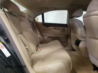 2007 Lexus LS 460 с VIN JTHBL46F075009165, выставлен на аукционе Copart как лот 56153045 с пробегом 222 580 миль миль и Списание • Salvage title. История ставок и продаж доступна на DreamBid. Изображение 10.