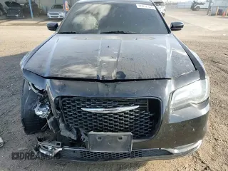 2018 Chrysler 300 with VIN 2C3CCAGG9JH141454, listed as a Copart auction lot 86857554 with 91,642 mi miles and Salvage Title. Bid and sale history available at carsss.com. Image 11.