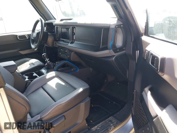 2022 Ford Bronco с VIN 1FMDE5BH3NLA79314, выставлен на аукционе IAAI как лот 42003550 с пробегом 15 303 миль миль и . История ставок и продаж доступна на DreamBid. Изображение 5.