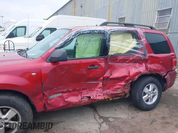 2008 Ford Escape XLT with VIN 1FMCU93138KD90369, listed as a IAAI auction lot 42430073 with Not provided miles and . Bid and sale history available at DreamBid. Image 6.