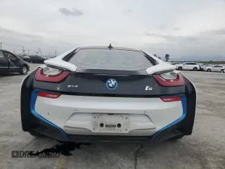 2016 BMW i8 z VIN WBY2Z2C56GV675882, wystawiony jako Copart lot #39606014 z przebiegiem 40 680 mil mil oraz . Historia ofert i sprzedaży dostępna na DreamBid. Obrazek 6.