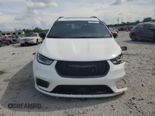 2024 Chrysler Pacifica Touring L with VIN 2C4RC1BG2RR116768, listed as a Copart auction lot 54598075 with 12,054 mi miles and Salvage title. Bid and sale history available at DreamBid. Image 5.