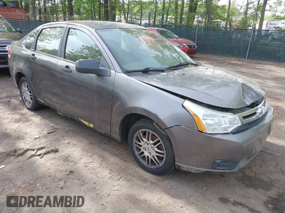 2010 Ford Focus SE with VIN 1FAHP3FNXAW125238, listed as a IAAI auction lot 42109371 with 179,761 mi miles. Bid and sale history available at carsss.com. Image 1.