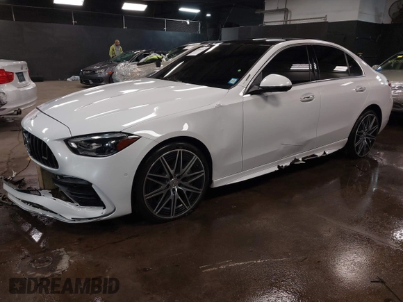 2024 Mercedes-Benz C 43 AMG z VIN W1KAF8HB8RR161248, wystawiony jako IAAI lot #42016332 z przebiegiem 3 161 mil mil oraz . Historia ofert i sprzedaży dostępna na DreamBid. Obrazek 19.