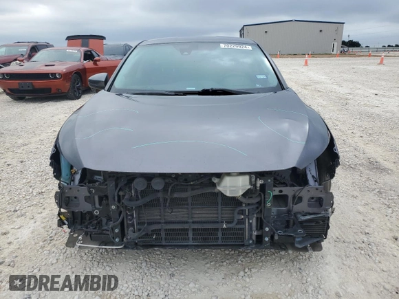 2018 Honda Clarity Plug-In Hybrid Touring with VIN JHMZC5F35JC010583, listed as a Copart auction lot 70229924 with 62,501 mi miles and Salvage Title. Bid and sale history available at carsss.com. Image 5.