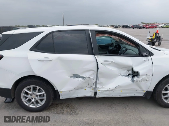 2024 Chevrolet Equinox LS z VIN 3GNAXHEG4RL217496, wystawiony jako IAAI lot #41932850 z przebiegiem 26 583 mil mil oraz . Historia ofert i sprzedaży dostępna na DreamBid. Obrazek 14.