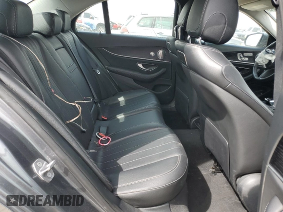 2018 Mercedes-Benz E 300 с VIN WDDZF4KB4JA293480, выставлен на аукционе Copart как лот 52153205 с пробегом 60 131 миль миль и Списание • Salvage title. История ставок и продаж доступна на DreamBid. Изображение 10.
