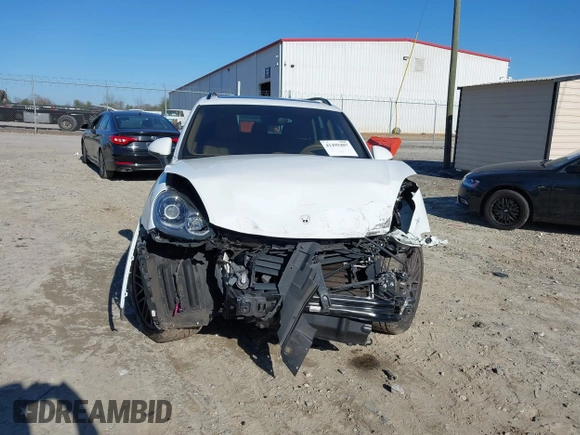 2017 Porsche Cayenne with VIN WP1AA2A24HKA86733, listed as a IAAI auction lot 41499407 with 94,004 mi miles. Bid and sale history available at carsss.com. Image 12.