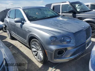 2021 Bentley Bentayga V8 z VIN SJAAM2ZV5MC033827, wystawiony jako Copart lot #75244994 z przebiegiem 16 527 mil mil oraz Nie do naprawy • Non repairable. Historia ofert i sprzedaży dostępna na DreamBid. Obrazek 4.