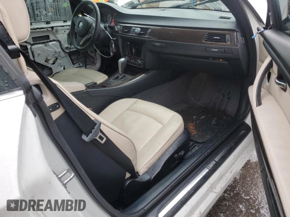 2011 BMW 3 Series 328i with VIN WBADW3C57BE540005, listed as a Copart auction lot 44232065 with 65,206 mi miles and Salvage Title. Bid and sale history available at carsss.com. Image 8.