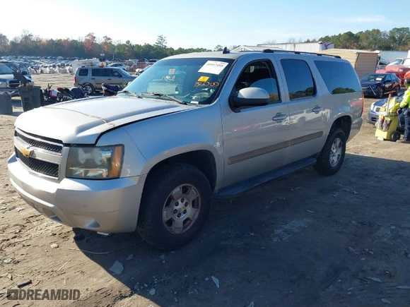 2007 Chevrolet Suburban LT with VIN 1GNFK16317R203004, listed as a IAAI auction lot 40957455 with 239,134 mi miles. Bid and sale history available at carsss.com. Image 2.