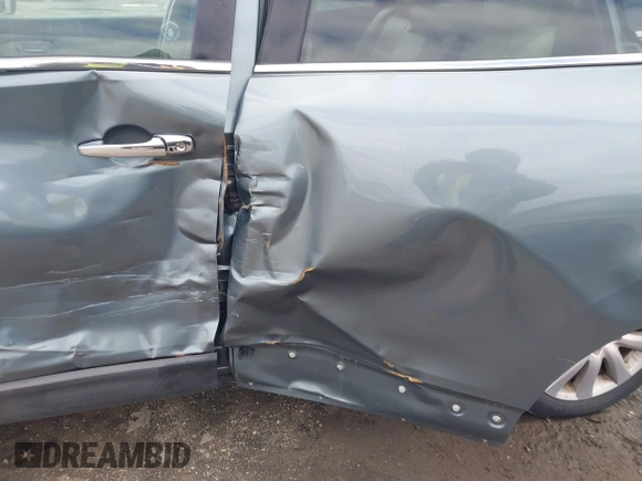 2010 Mazda CX-9 Sport with VIN JM3TB2MA0A0201900, listed as a IAAI auction lot 41727295 with 227,382 mi miles and . Bid and sale history available at DreamBid. Image 12.
