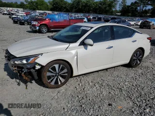 2019 Nissan Altima SV with VIN 1N4BL4DV1KC153023, listed as a Copart auction lot 56743595 with 70,276 mi miles and Salvage title. Bid and sale history available at DreamBid. Image 1.