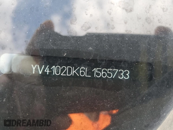 2020 Volvo XC60 Momentum z VIN YV4102DK6L1565733, wystawiony jako Copart lot #43753185 z przebiegiem 120 811 mil mil oraz Nie do naprawy • Non repairable. Historia ofert i sprzedaży dostępna na DreamBid. Obrazek 14.