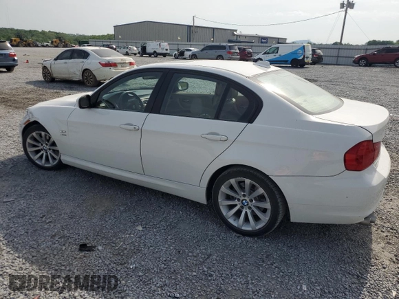 2011 BMW 3 Series 328i xDrive z VIN WBAPK7C53BF087219, wystawiony jako Copart lot #54979425 z przebiegiem 74 030 mil mil oraz Szkoda całkowita • Salvage title. Historia ofert i sprzedaży dostępna na DreamBid. Obrazek 2.