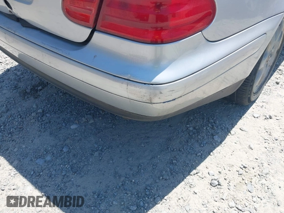 2002 Mercedes-Benz CLK 320/430 with VIN WDBLJ65G82T118039, listed as a IAAI auction lot 41929153 with 232,989 mi miles and . Bid and sale history available at DreamBid. Image 15.