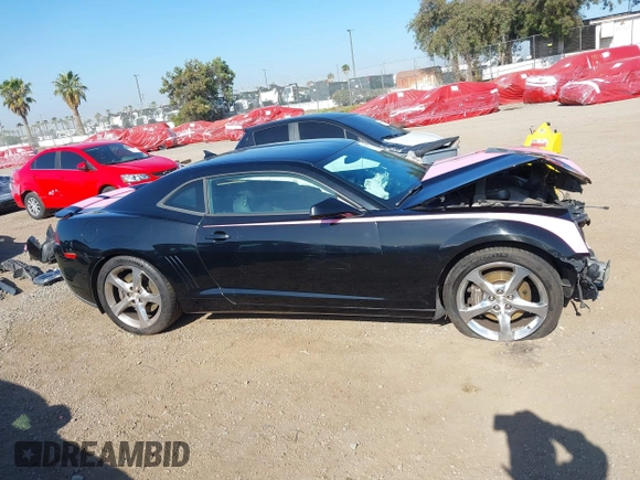2015 Chevrolet Camaro SS с VIN 2G1FK1EJ0F9181121, выставлен на аукционе IAAI как лот 42527874 с пробегом 59 626 миль миль и . История ставок и продаж доступна на DreamBid. Изображение 14.