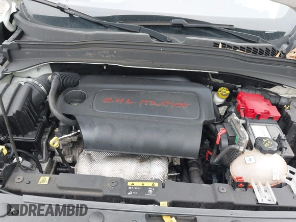 2018 Jeep Renegade Latitude with VIN ZACCJABB3JPJ30796, listed as a IAAI auction lot 41925363 with 71,397 mi miles. Bid and sale history available at carsss.com. Image 10.