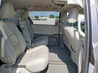 2019 Toyota Sienna XLE Auto Access Seat z VIN 5TDYZ3DC9KS995084, wystawiony jako Copart lot #59058395 z przebiegiem 47 104 mil mil oraz Szkoda całkowita • Salvage title. Historia ofert i sprzedaży dostępna na DreamBid. Obrazek 11.