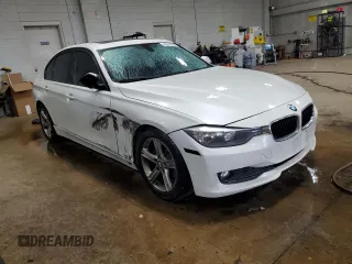 2013 BMW 3 Series 320i xDrive with VIN WBA3C3C5XDF982732, listed as a Copart auction lot 62852385 with 134,466 mi miles and Salvage title. Bid and sale history available at DreamBid. Image 4.