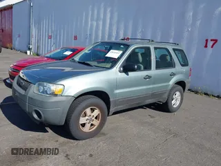 2005 Ford Escape XLS Value с VIN 1FMYU92Z75KA80475, выставлен на аукционе IAAI как лот 42632412 с пробегом 105 668 миль миль и . История ставок и продаж доступна на DreamBid. Изображение 2.
