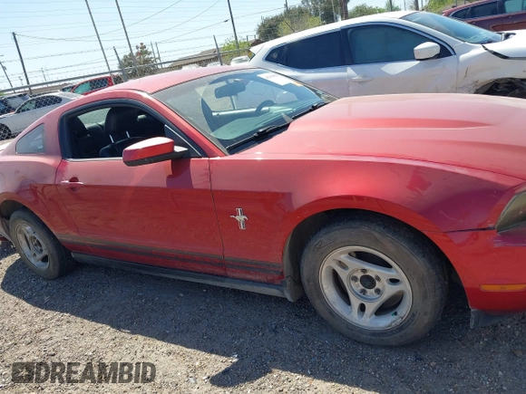 2011 Ford Mustang V6 with VIN 1ZVBP8AM6B5128816, listed as a IAAI auction lot 41763956 with 114,701 mi miles and . Bid and sale history available at carsss.com. Image 14.