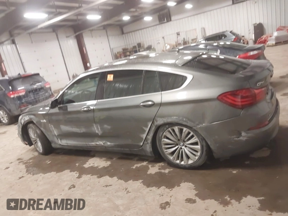 2014 BMW 5 Series 535i Gran Turismo xDrive z VIN WBA5M4C59ED183503, wystawiony jako IAAI lot #41983117 z przebiegiem 136 186 mil mil oraz . Historia ofert i sprzedaży dostępna na DreamBid. Obrazek 14.
