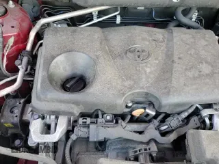 2019 Toyota RAV4 LE z VIN 2T3H1RFV7KC009107, wystawiony jako Copart lot #71992655 z przebiegiem 113 832 mil mil oraz Nie do naprawy • Non repairable. Historia ofert i sprzedaży dostępna na DreamBid. Obrazek 16.