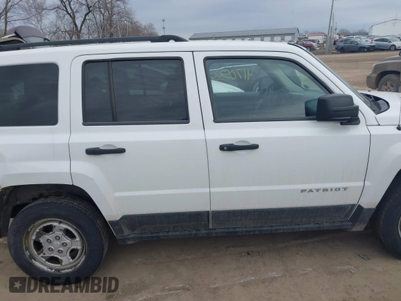 2014 Jeep Patriot Sport with VIN 1C4NJRBB0ED502111, listed as a IAAI auction lot 41705332 with 200,384 mi miles and . Bid and sale history available at DreamBid. Image 13.