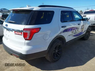 2017 Ford Explorer with VIN 1FM5K7B89HGB32815, listed as a IAAI auction lot 41710344 with 59,601 mi miles and . Bid and sale history available at DreamBid. Image 4.