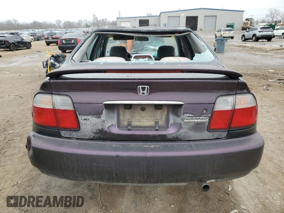 1997 Honda Accord Special Edition with VIN 1HGCD560XVA269261, listed as a Copart auction lot 43828085 with 318,639 mi miles and Salvage Title. Bid and sale history available at carsss.com. Image 6.