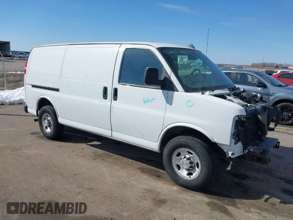 2020 Chevrolet Express Cargo Van with VIN 1GCWGAFP2L1274251, listed as a IAAI auction lot 41784672 with 77,356 mi miles. Bid and sale history available at carsss.com. Image 1.