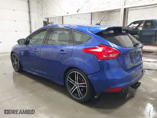 2015 Ford Focus ST with VIN 1FADP3L98FL321600, listed as a IAAI auction lot 40489832 with 91,762 mi miles. Bid and sale history available at carsss.com. Image 3.
