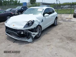 2022 Porsche Macan with VIN WP1AA2A54NLB07869, listed as a IAAI auction lot 42329019 with 41,613 mi miles and . Bid and sale history available at DreamBid. Image 17.