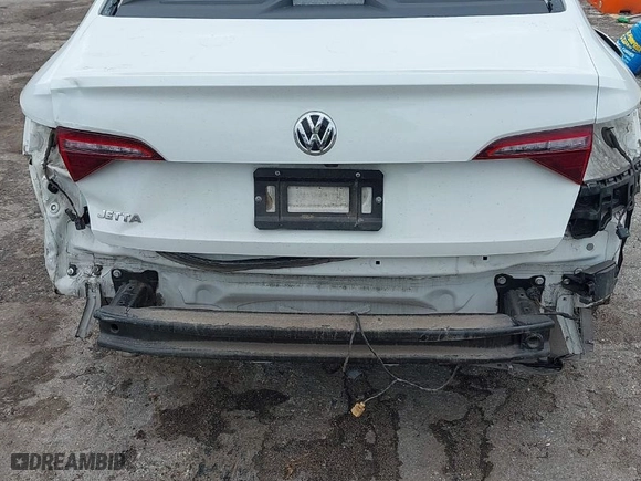 2019 Volkswagen Jetta SEL Premium with VIN 3VWG57BU3KM103807, listed as a IAAI auction lot 41733098 with 68,608 mi miles. Bid and sale history available at carsss.com. Image 18.