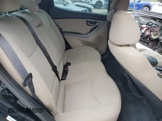 2014 Hyundai Elantra SE z VIN KMHDH4AE8EU070529, wystawiony jako Copart lot #60615255 z przebiegiem 128 052 mil mil oraz Szkoda całkowita • Salvage title. Historia ofert i sprzedaży dostępna na DreamBid. Obrazek 10.
