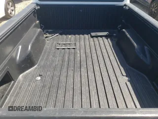 2014 Toyota Tacoma z VIN 5TFNX4CNXEX034493, wystawiony jako Copart lot #52005944 z przebiegiem 83 979 mil mil oraz Szkoda całkowita • Salvage title. Historia ofert i sprzedaży dostępna na DreamBid. Obrazek 10.