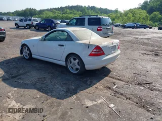 1999 Mercedes-Benz SLK-Class with VIN WDBKK47F1XF086364, listed as a IAAI auction lot 42124466 with 177,104 mi miles. Bid and sale history available at carsss.com. Image 3.