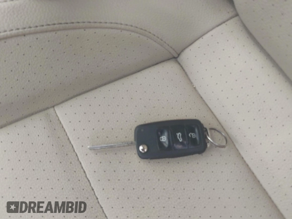 2013 Volkswagen Eos Komfort с VIN WVWBW8AH0DV001877, выставлен на аукционе IAAI как лот 42296540 с пробегом 111 994 миль миль и . История ставок и продаж доступна на DreamBid. Изображение 11.