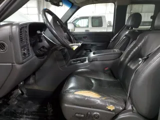 2004 Chevrolet Silverado 1500 LS with VIN 2GCEK19T041104419, listed as a Copart auction lot 49483725 with 267,300 mi miles and Clean Title. Bid and sale history available at carsss.com. Image 7.