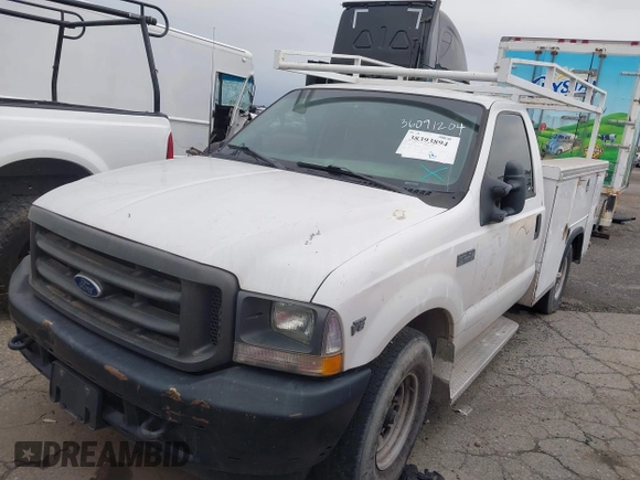 2002 Ford Super Duty F-250 XL with VIN 1FTNF20LX2EB69376, listed as a IAAI auction lot 38393894 with 1 mi miles. Bid and sale history available at carsss.com. Image 2.