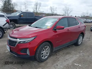2022 Chevrolet Equinox LT z VIN 3GNAXUEV5NL221803, wystawiony jako IAAI lot #42052976 z przebiegiem 70 931 mil mil oraz . Historia ofert i sprzedaży dostępna na DreamBid. Obrazek 2.