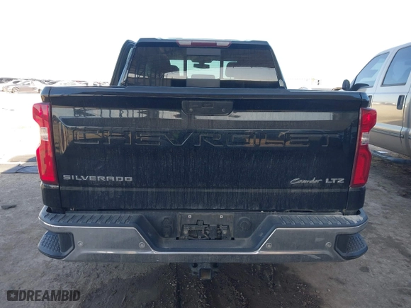 2019 Chevrolet Silverado 1500 LTZ with VIN 1GCPWEED4KZ102552, listed as a IAAI auction lot 41479603 with 104,913 mi miles. Bid and sale history available at carsss.com. Image 17.