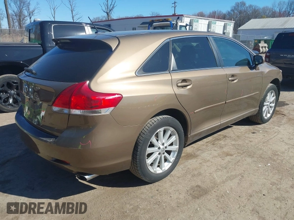 2009 Toyota Venza with VIN 4T3ZE11AX9U002174, listed as a IAAI auction lot 41901031 with 230,619 mi miles. Bid and sale history available at carsss.com. Image 4.