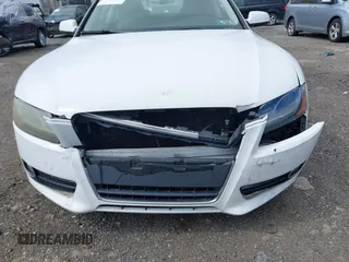 2012 Audi A5 Premium Plus z VIN WAULFAFR7CA002914, wystawiony jako IAAI lot #42252834 z przebiegiem 175 092 mil mil oraz . Historia ofert i sprzedaży dostępna na DreamBid. Obrazek 6.