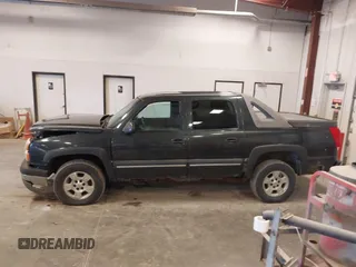 2003 Chevrolet Avalanche with VIN 3GNEC13T33G258707, listed as a IAAI auction lot 41911535 with 222,046 mi miles and . Bid and sale history available at DreamBid. Image 14.