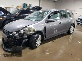 2013 Volkswagen Golf w/Conv & Sunroof с VIN WVWDB7AJ9DW103903, выставлен на аукционе Copart как лот 45702505 с пробегом 59 718 миль миль и Списание • Salvage title. История ставок и продаж доступна на DreamBid. Изображение 1.