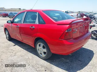 2007 Ford Focus S с VIN 1FAHP34N67W196187, выставлен на аукционе IAAI как лот 42461375 с пробегом 211 416 миль миль и . История ставок и продаж доступна на DreamBid. Изображение 3.
